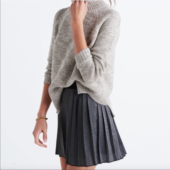 Madewell Dresses & Skirts - ✨SOLD✨Madewell Pleated Shimmer Metallic Mini Skirt